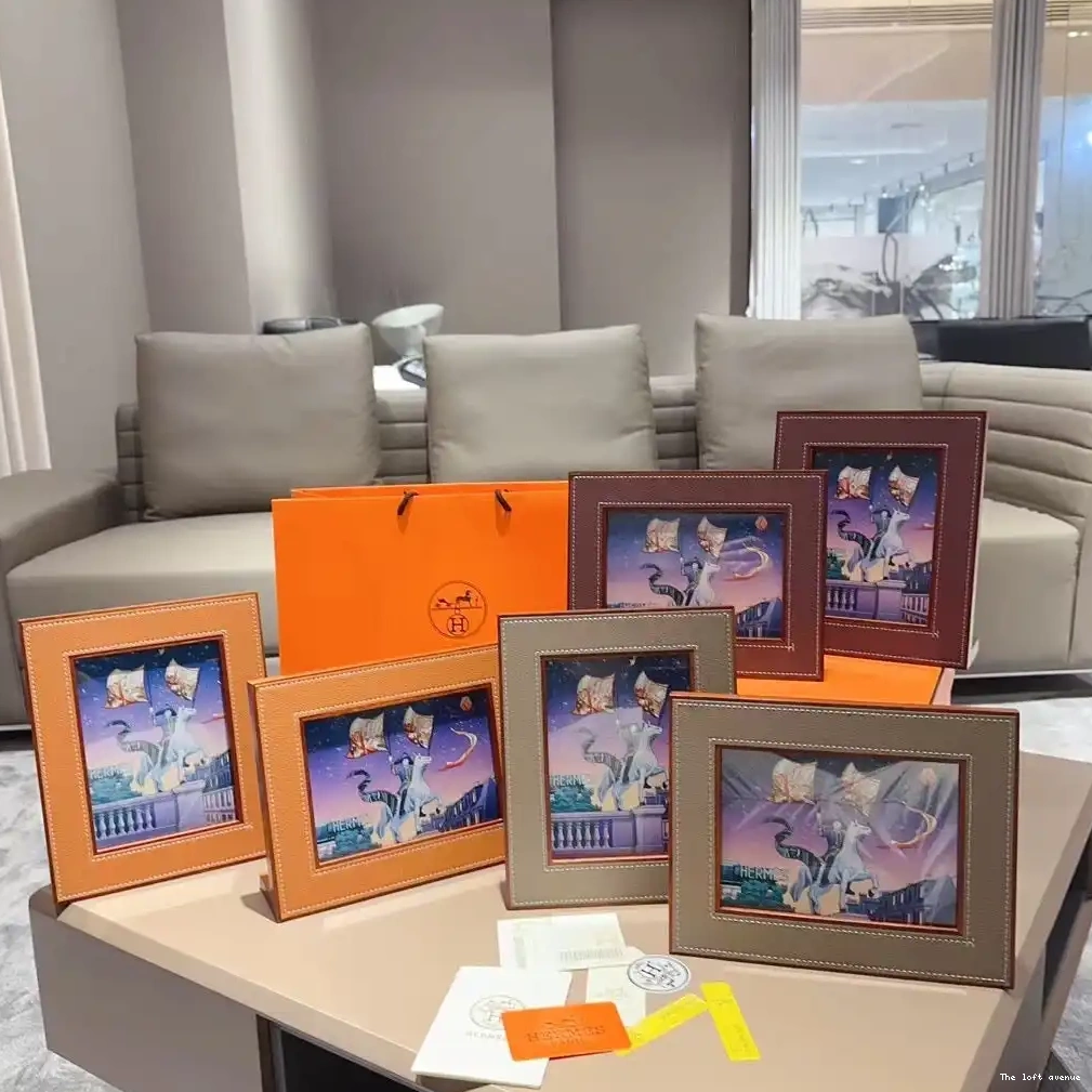 FRAME LEATHER PICTURE HERMES 0702
